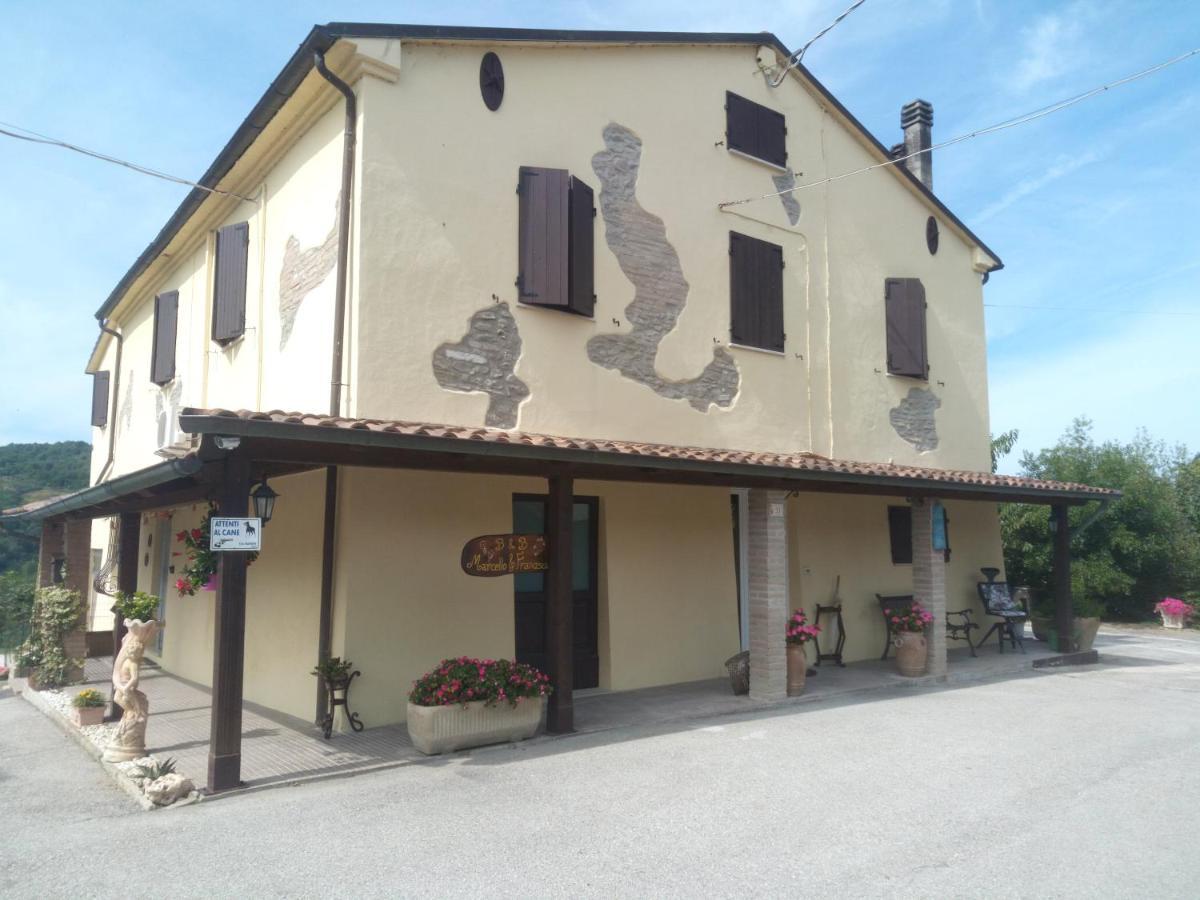B&B Marcello & Francesca Урбино Екстериор снимка
